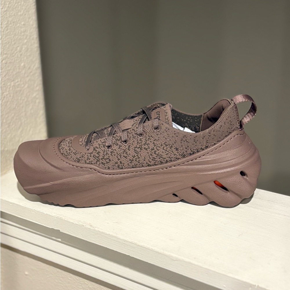 Crocs Echo Surge Truffle Unisex Slip On Casual Shoes 210079-0LG Sz M 8/W 10 NIB - Picture 3 of 10